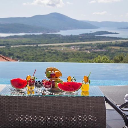 Apartment Kascelan Kotor Eksteriør bilde